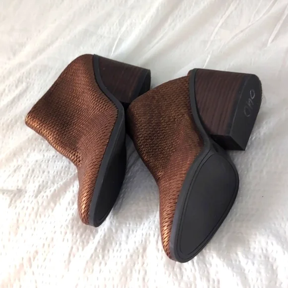 Lucky Brand LK- LARSSON Bronze Leather Mule/ Clog Size 7.5 - Picture 9 of 12